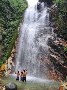 Magazine Waterfall