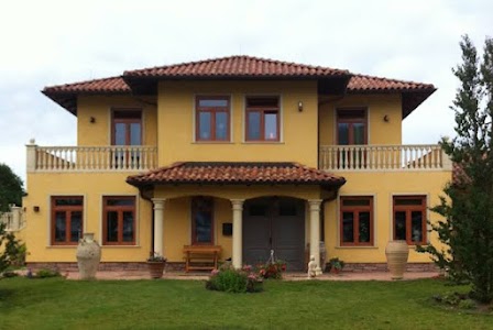 JAIS HAUSE