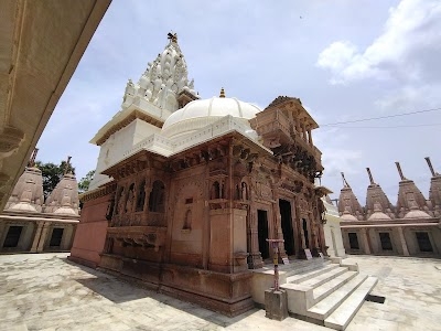 Shree Makshi Parshwanath Jain Digambar and Shwetamber Temple