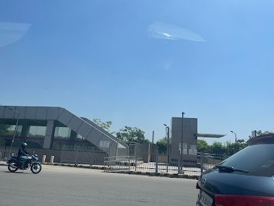 IIT metro gate 2