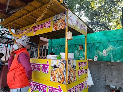 Chur Chur Naan Moolchand wale