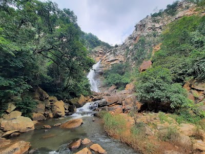 Khambeswari Waterfall, Kantamunda