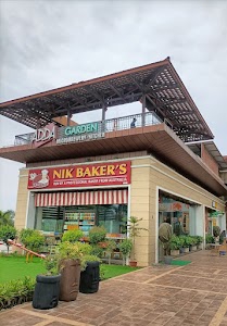 NIK BAKER'S