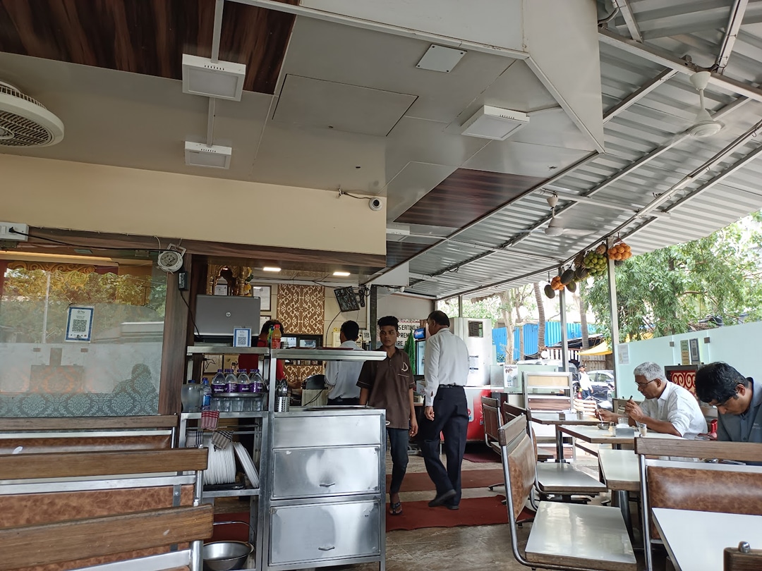 Dwaraka Restaurant