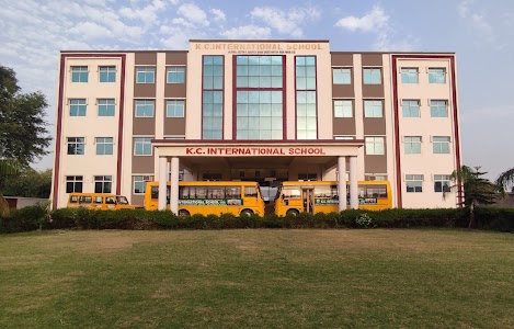 K C International School