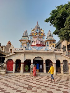 Nachinda Temple Pond