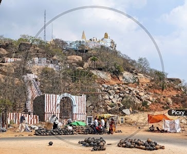 Manyamkonda Sri Lakshmi Venkateshwara Swamy Temple