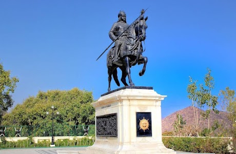 Moti Magri