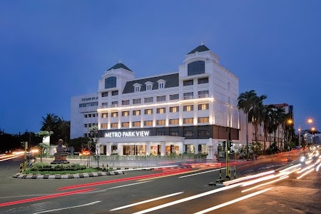 Metro Park View Hotel