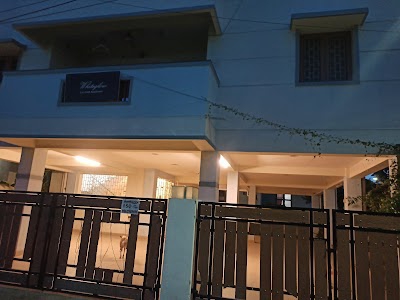 OYO 5287 White Glow Apartments