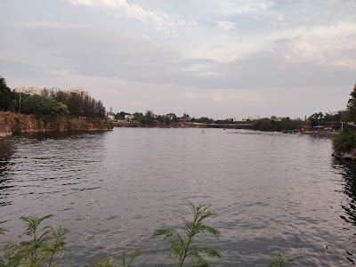 Bird Valley Lake