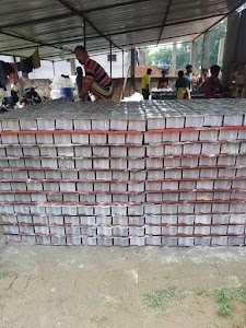 Interlocking cement bricks