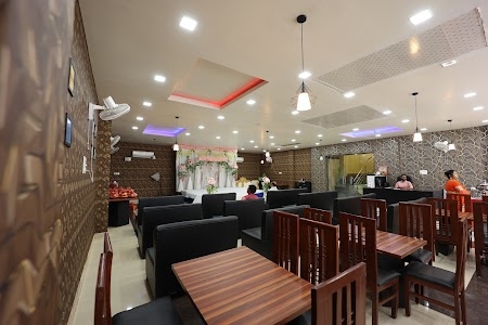 Rich chair Hotel & Restaurant