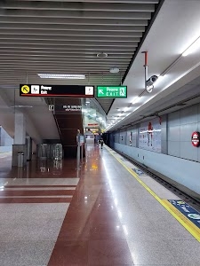 Hazratganj Metro Station, Lucknow