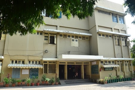 Tirathbai Kalachand School