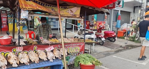 Wua Lai Walking Street - Saturday Night Market Chiangmai