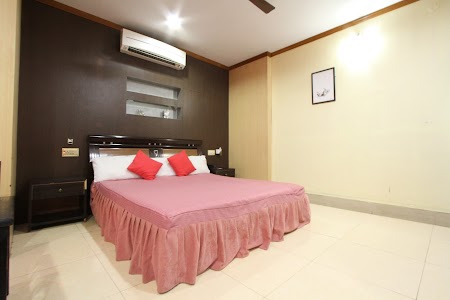Blue Moon Hotel