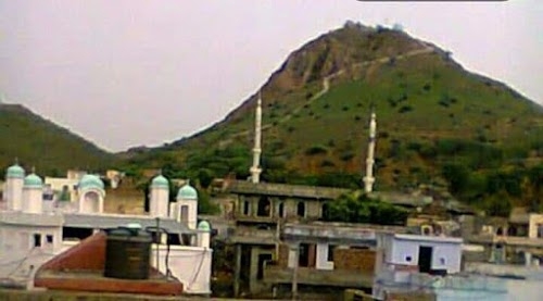 Malarna dungar masjid lilar wali