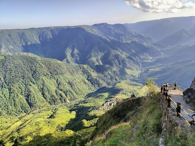 Laitlum Canyon Ridge