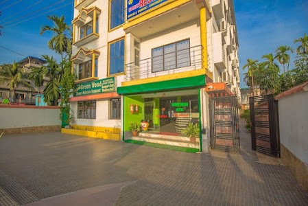 OYO 12751 Greenwood Hotel