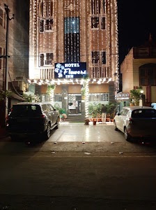 Hotel Flowers Inn