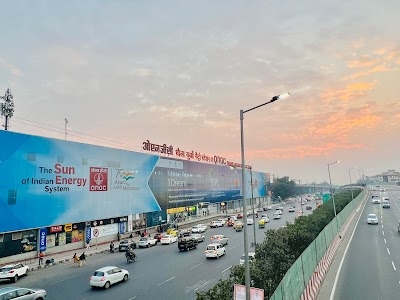 Dhaula kuan metro station