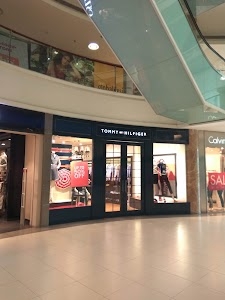 Tommy Hilfiger Store