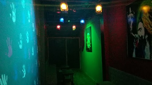 Roosh Cafe