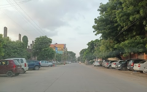 Badkal Mor Metro Parking