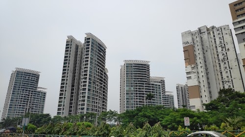 Uniworld City, Newtown
