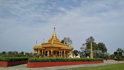 Golden Pagoda Lord Buddha Statue