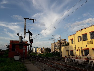 Halisahar Station Road