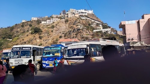 Naina devi bus Stand