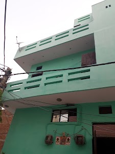 Kushak No 2, Kadipur Village