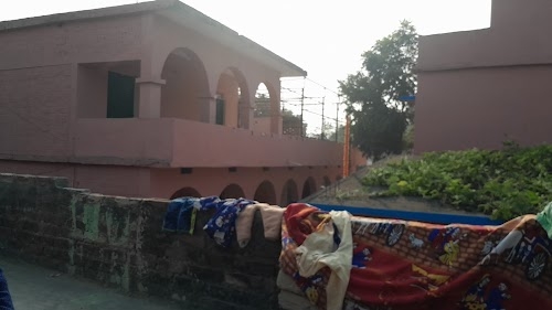 Madhaya Vidyalaya,Maniyar