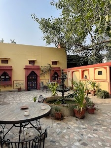 Rawla Mrignayani Palace