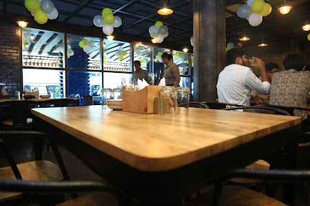 #BBi Booze Buzz Inhouse | Cocktail bar and Restaurant