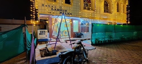 Hotel Madhur Milan