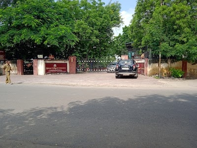 Shri Mahaveer College