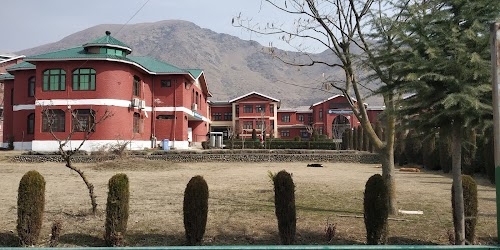IUST Park , Awantipora