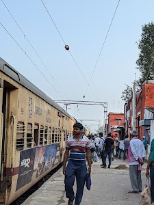 Mananpur railway station