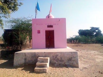 मंन्दिर सती दादी,भैंरूबाबा,जूजारजी