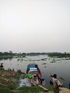 Demra Ghat Nodir par- ডেমরা ঘাট নদীর পাড়