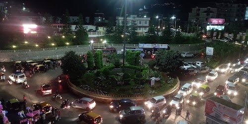 M crown Hotel