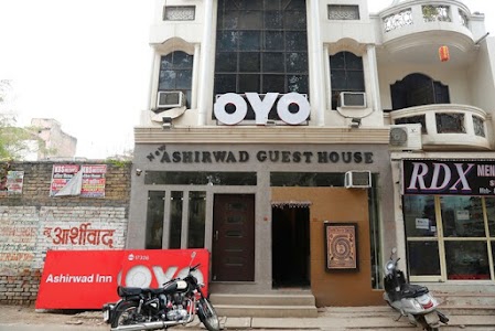 OYO 17326 Aashirwad Guest House