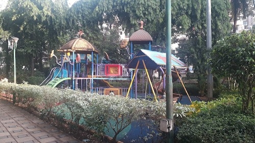 Jari mari dahisar East garden