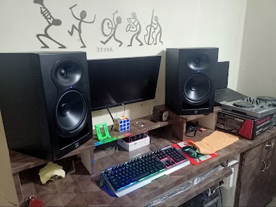 MUZIC 7NOTE HOME RECORDING STUDIO