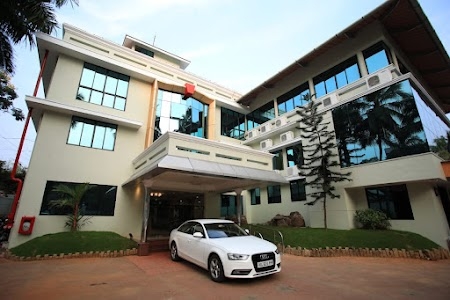 Hotel Sabari Park