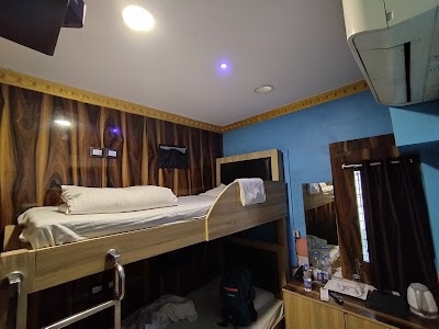 Sealdah Rail Station Retiring Room booking