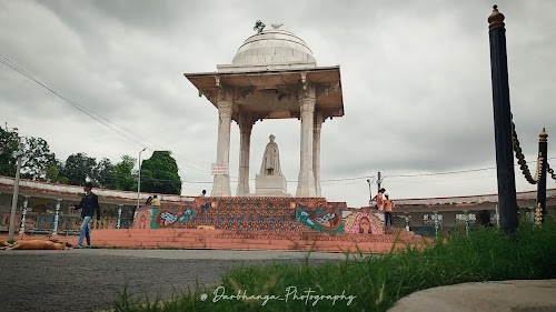 Statue Of Darbhanga Maharaja
